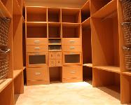 Мебель для гардеробной комнаты от «МебПром» - вместительность, удобство и функциональность