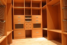 Мебель для большой гардеробной комнаты